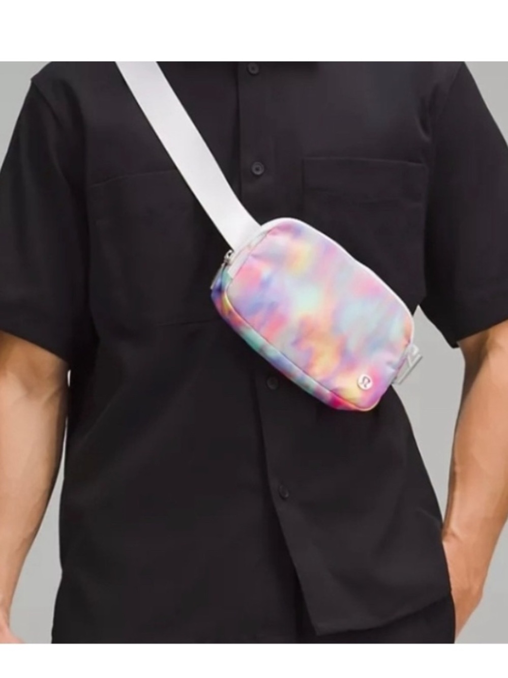 Lululemon Everywhere Belt Bag in a "Prism Wash Print Multi/Vapor" colorway